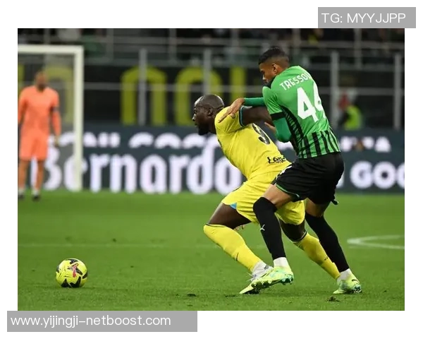 世界杯激战巴萨与AC米兰平局绝杀瞬间引发全场狂欢数据解析尽显精彩