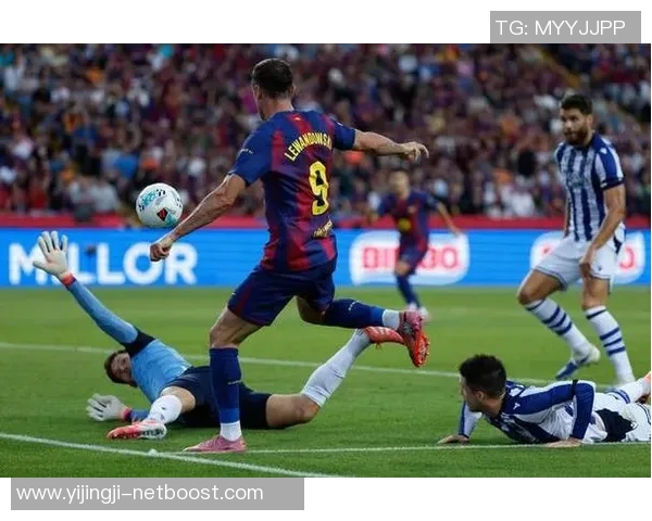 友谊赛精彩回顾：里昂战胜巴萨乌龙球成焦点引发热议