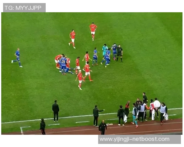 英超焦点战里昂与本菲卡互交白卷争议判罚引发全场热议